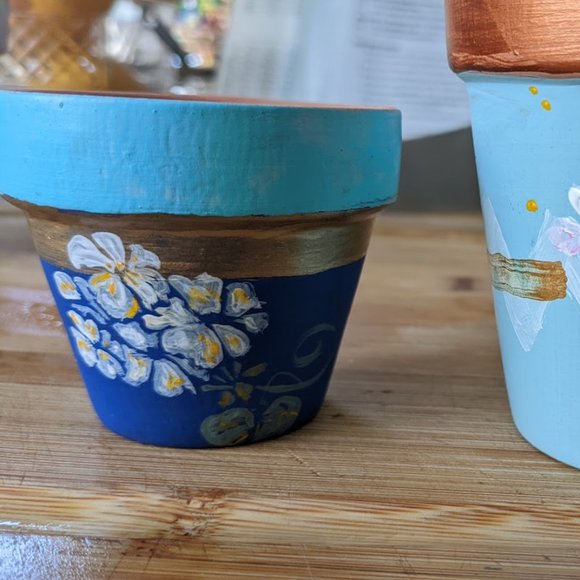 handpainted garden pots. All different colors available. - Picture 4 of 8